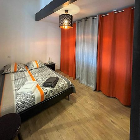 Saint-Genet-LerptT2 De 40 M2 - Facile D'Acces, Lumineux Et Au Calmeアパートメント エクステリア 写真